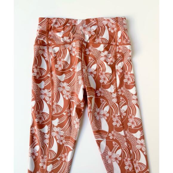 Knock Out Victoria's Secret VSX Sport Capri Orange White Tropical Leggings Small - Picture 7 of 9